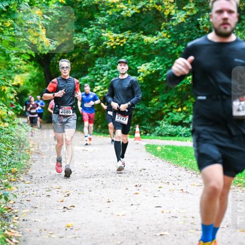 12.10.2025 - Bramfelder Halbmarathon 2025 Dr. Thomas Lammeyer http://msf.ph/oto/9346371 12.10.2025 10:19:53 Laufen 2747, 2685 meine-sportfotos.de