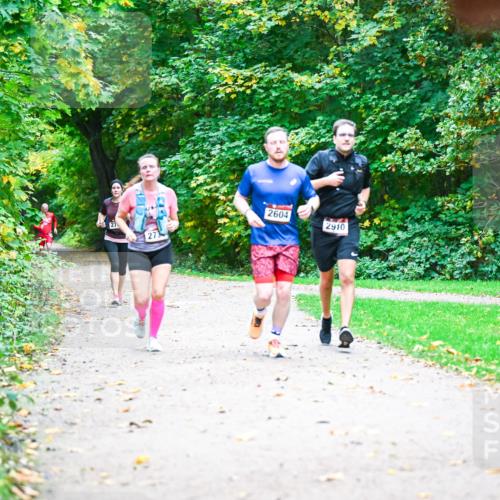 12.10.2025 - Bramfelder Halbmarathon 2025 Dr. Thomas Lammeyer http://msf.ph/oto/9346396 12.10.2025 10:19:57 Laufen 27, 273, 2604, 2910 meine-sportfotos.de
