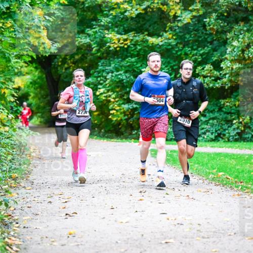 12.10.2025 - Bramfelder Halbmarathon 2025 Dr. Thomas Lammeyer http://msf.ph/oto/9346400 12.10.2025 10:19:57 Laufen 2782, 2734, 504, 2910 meine-sportfotos.de