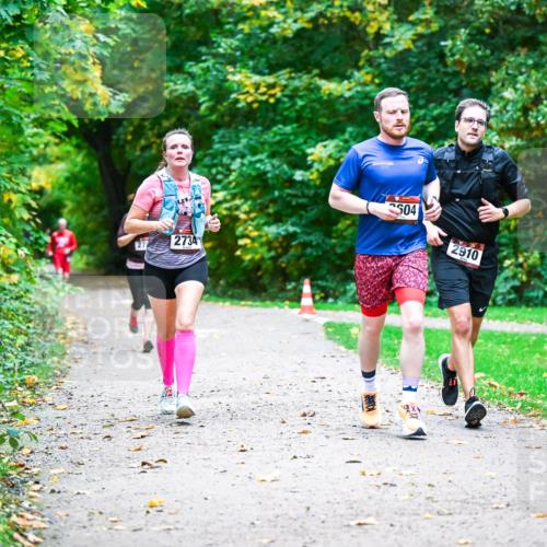 12.10.2025 - Bramfelder Halbmarathon 2025 Dr. Thomas Lammeyer http://msf.ph/oto/9346405 12.10.2025 10:19:58 Laufen 27, 2734, 504, 2910 meine-sportfotos.de
