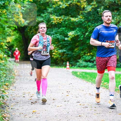 12.10.2025 - Bramfelder Halbmarathon 2025 Dr. Thomas Lammeyer http://msf.ph/oto/9346410 12.10.2025 10:19:59 Laufen 94, 2910, 2734 meine-sportfotos.de