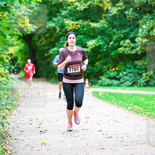 12.10.2025 - Bramfelder Halbmarathon 2025 Dr. Thomas Lammeyer http://msf.ph/oto/9346427 12.10.2025 10:20:01 Laufen 2782 meine-sportfotos.de