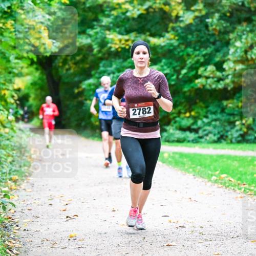 12.10.2025 - Bramfelder Halbmarathon 2025 Dr. Thomas Lammeyer http://msf.ph/oto/9346430 12.10.2025 10:20:02 Laufen 2782 meine-sportfotos.de