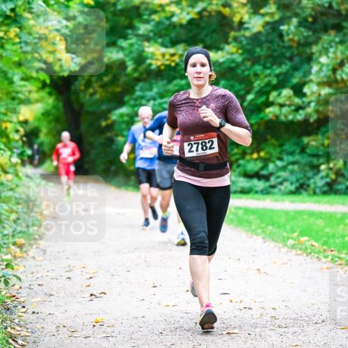 12.10.2025 - Bramfelder Halbmarathon 2025 Dr. Thomas Lammeyer http://msf.ph/oto/9346431 12.10.2025 10:20:02 Laufen 2782 meine-sportfotos.de