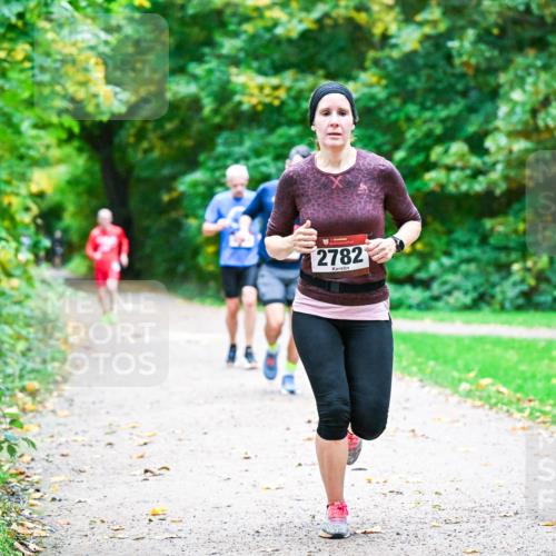 12.10.2025 - Bramfelder Halbmarathon 2025 Dr. Thomas Lammeyer http://msf.ph/oto/9346432 12.10.2025 10:20:02 Laufen 2782 meine-sportfotos.de