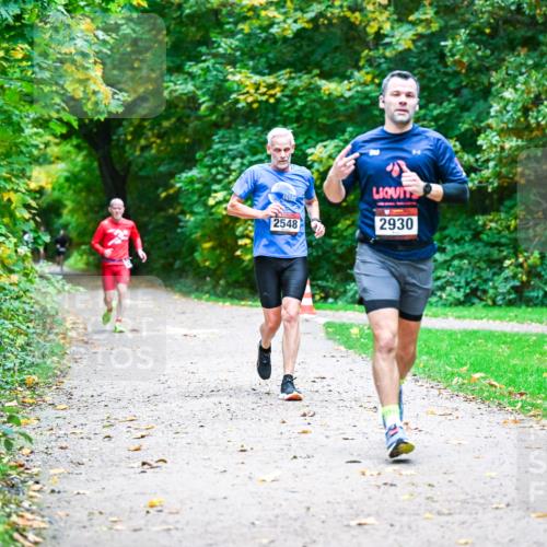 12.10.2025 - Bramfelder Halbmarathon 2025 Dr. Thomas Lammeyer http://msf.ph/oto/9346440 12.10.2025 10:20:04 Laufen 2548, 2930 meine-sportfotos.de