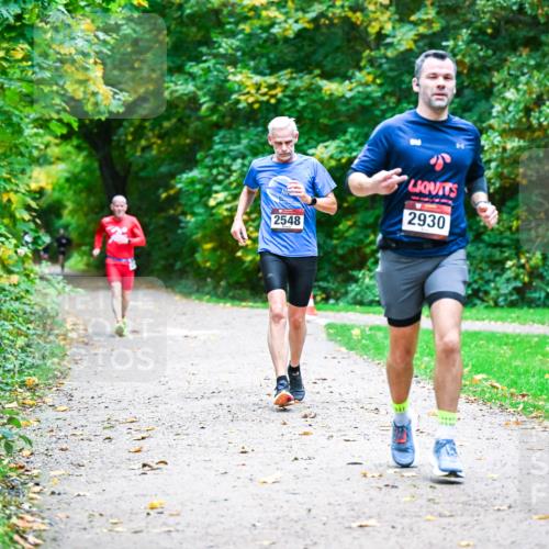 12.10.2025 - Bramfelder Halbmarathon 2025 Dr. Thomas Lammeyer http://msf.ph/oto/9346442 12.10.2025 10:20:04 Laufen 2548, 2930 meine-sportfotos.de