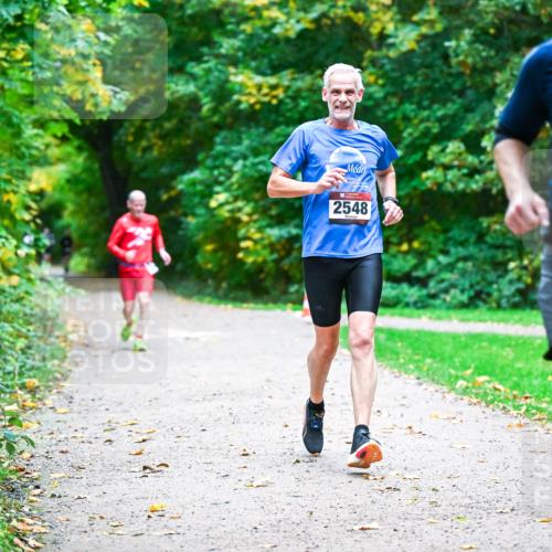 12.10.2025 - Bramfelder Halbmarathon 2025 Dr. Thomas Lammeyer http://msf.ph/oto/9346449 12.10.2025 10:20:05 Laufen 4, 2548, 2930 meine-sportfotos.de