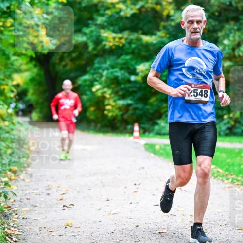 12.10.2025 - Bramfelder Halbmarathon 2025 Dr. Thomas Lammeyer http://msf.ph/oto/9346455 12.10.2025 10:20:06 Laufen 2548 meine-sportfotos.de