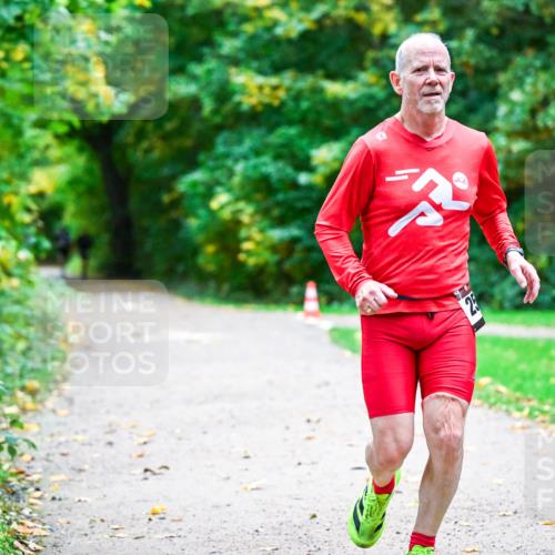 12.10.2025 - Bramfelder Halbmarathon 2025 Dr. Thomas Lammeyer http://msf.ph/oto/9346476 12.10.2025 10:20:10 Laufen  meine-sportfotos.de