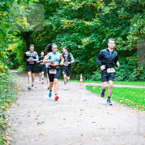 12.10.2025 - Bramfelder Halbmarathon 2025 Dr. Thomas Lammeyer http://msf.ph/oto/9346495 12.10.2025 10:20:26 Laufen 2563 meine-sportfotos.de