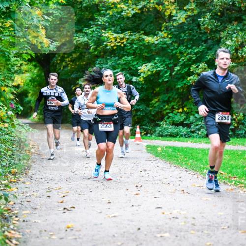 12.10.2025 - Bramfelder Halbmarathon 2025 Dr. Thomas Lammeyer http://msf.ph/oto/9346500 12.10.2025 10:20:27 Laufen 287, 2850, 2563 meine-sportfotos.de