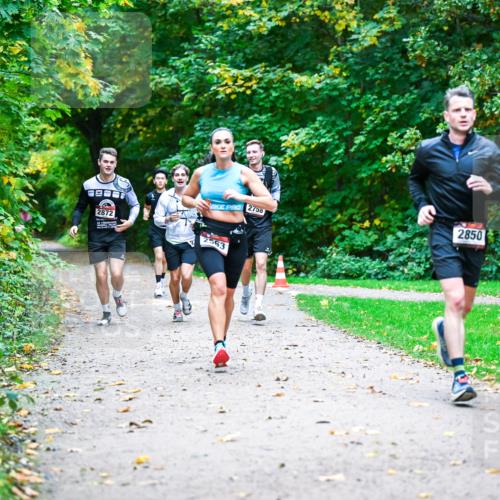 12.10.2025 - Bramfelder Halbmarathon 2025 Dr. Thomas Lammeyer http://msf.ph/oto/9346501 12.10.2025 10:20:27 Laufen 2872, 2758, 2563, 2850 meine-sportfotos.de