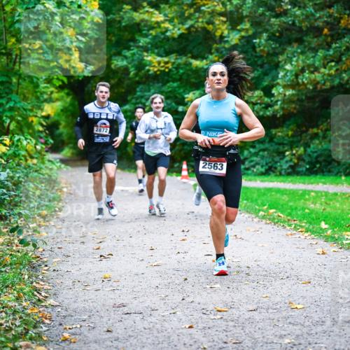 12.10.2025 - Bramfelder Halbmarathon 2025 Dr. Thomas Lammeyer http://msf.ph/oto/9346509 12.10.2025 10:20:29 Laufen 2872, 2563 meine-sportfotos.de