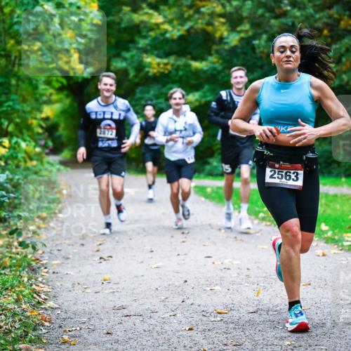 12.10.2025 - Bramfelder Halbmarathon 2025 Dr. Thomas Lammeyer http://msf.ph/oto/9346512 12.10.2025 10:20:30 Laufen 2872, 2563 meine-sportfotos.de