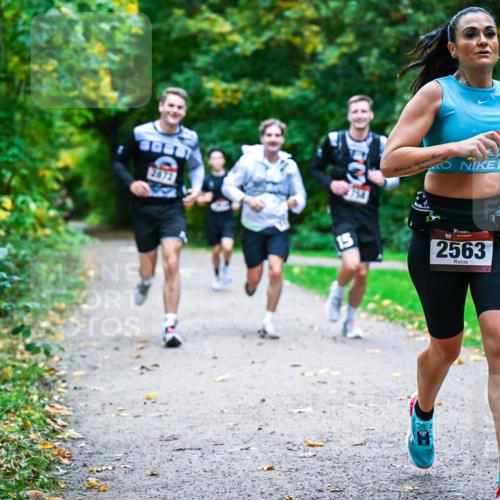 12.10.2025 - Bramfelder Halbmarathon 2025 Dr. Thomas Lammeyer http://msf.ph/oto/9346514 12.10.2025 10:20:30 Laufen 2754, 2672, 2563 meine-sportfotos.de