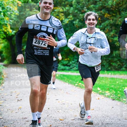 12.10.2025 - Bramfelder Halbmarathon 2025 Dr. Thomas Lammeyer http://msf.ph/oto/9346525 12.10.2025 10:20:32 Laufen 2872, 273, 2758, 15, 60 meine-sportfotos.de