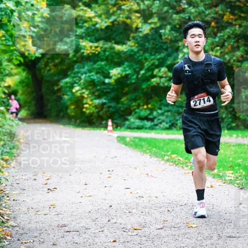 12.10.2025 - Bramfelder Halbmarathon 2025 Dr. Thomas Lammeyer http://msf.ph/oto/9346528 12.10.2025 10:20:33 Laufen 2714 meine-sportfotos.de