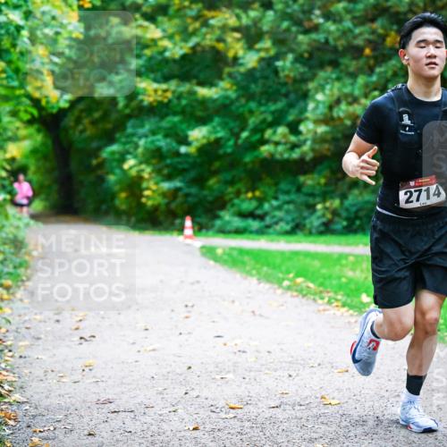 12.10.2025 - Bramfelder Halbmarathon 2025 Dr. Thomas Lammeyer http://msf.ph/oto/9346531 12.10.2025 10:20:34 Laufen 2714 meine-sportfotos.de