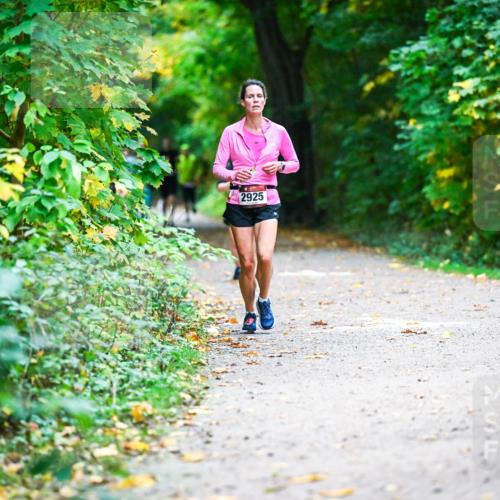 12.10.2025 - Bramfelder Halbmarathon 2025 Dr. Thomas Lammeyer http://msf.ph/oto/9346532 12.10.2025 10:20:38 Laufen 2925 meine-sportfotos.de