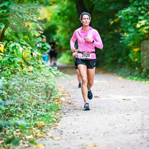 12.10.2025 - Bramfelder Halbmarathon 2025 Dr. Thomas Lammeyer http://msf.ph/oto/9346542 12.10.2025 10:20:40 Laufen 2925 meine-sportfotos.de