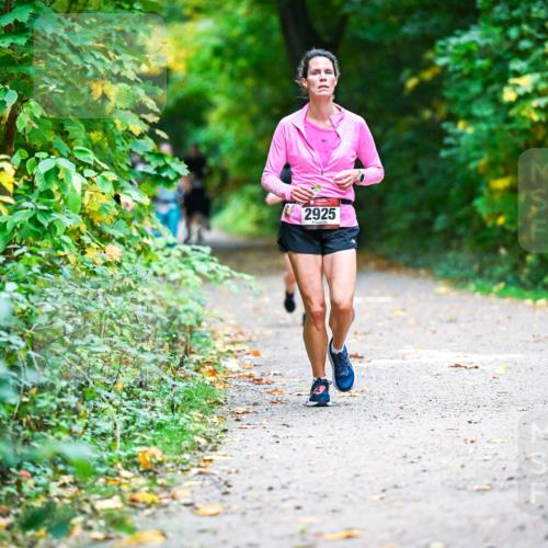 12.10.2025 - Bramfelder Halbmarathon 2025 Dr. Thomas Lammeyer http://msf.ph/oto/9346543 12.10.2025 10:20:40 Laufen 2925 meine-sportfotos.de