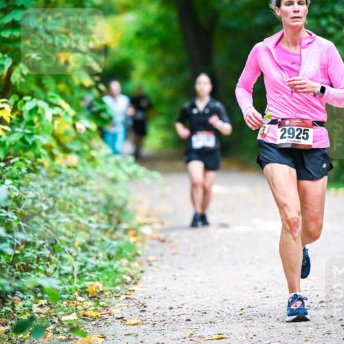 12.10.2025 - Bramfelder Halbmarathon 2025 Dr. Thomas Lammeyer http://msf.ph/oto/9346559 12.10.2025 10:20:42 Laufen 2925 meine-sportfotos.de