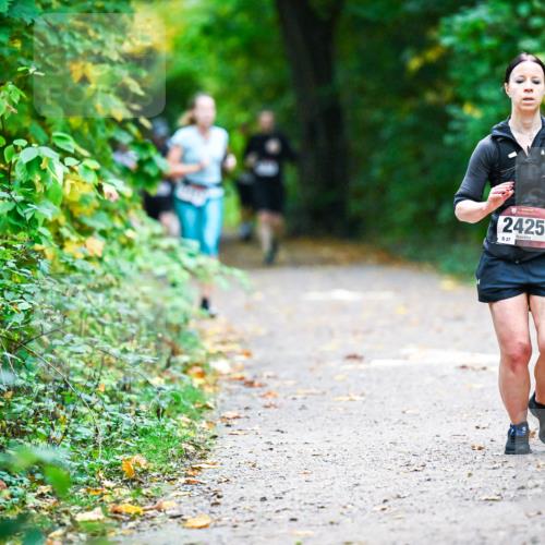 12.10.2025 - Bramfelder Halbmarathon 2025 Dr. Thomas Lammeyer http://msf.ph/oto/9346576 12.10.2025 10:20:45 Laufen 2425, 27 meine-sportfotos.de