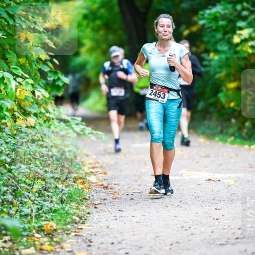 12.10.2025 - Bramfelder Halbmarathon 2025 Dr. Thomas Lammeyer http://msf.ph/oto/9346590 12.10.2025 10:20:49 Laufen 2453, 858 meine-sportfotos.de