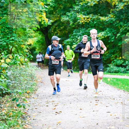 12.10.2025 - Bramfelder Halbmarathon 2025 Dr. Thomas Lammeyer http://msf.ph/oto/9346622 12.10.2025 10:20:56 Laufen 2535, 2936 meine-sportfotos.de