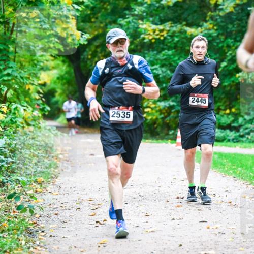 12.10.2025 - Bramfelder Halbmarathon 2025 Dr. Thomas Lammeyer http://msf.ph/oto/9346634 12.10.2025 10:20:58 Laufen 2535, 2445, 2936 meine-sportfotos.de