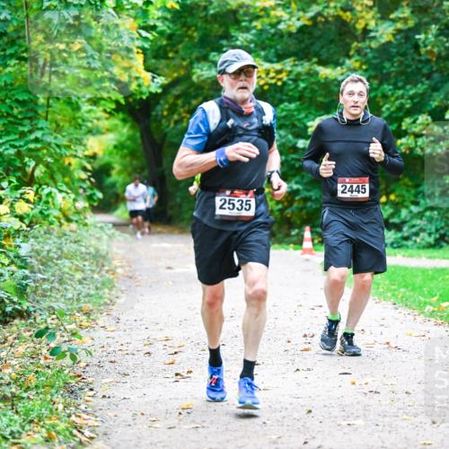 12.10.2025 - Bramfelder Halbmarathon 2025 Dr. Thomas Lammeyer http://msf.ph/oto/9346636 12.10.2025 10:20:58 Laufen 2535, 2445 meine-sportfotos.de