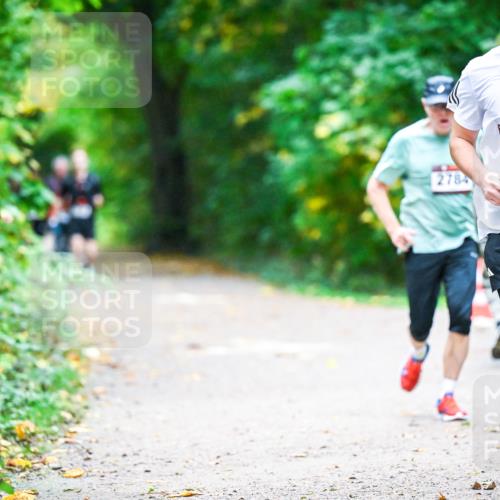 12.10.2025 - Bramfelder Halbmarathon 2025 Dr. Thomas Lammeyer http://msf.ph/oto/9346668 12.10.2025 10:21:08 Laufen 2784, 2977 meine-sportfotos.de