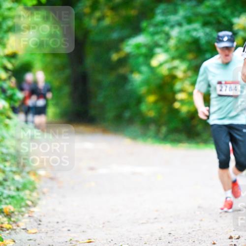 12.10.2025 - Bramfelder Halbmarathon 2025 Dr. Thomas Lammeyer http://msf.ph/oto/9346671 12.10.2025 10:21:09 Laufen 2784, 34, 2977 meine-sportfotos.de