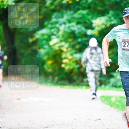 12.10.2025 - Bramfelder Halbmarathon 2025 Dr. Thomas Lammeyer http://msf.ph/oto/9346674 12.10.2025 10:21:10 Laufen 34, 2784 meine-sportfotos.de