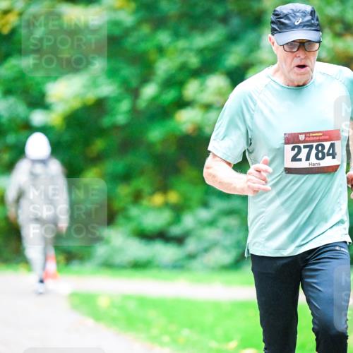 12.10.2025 - Bramfelder Halbmarathon 2025 Dr. Thomas Lammeyer http://msf.ph/oto/9346681 12.10.2025 10:21:11 Laufen 34, 2784 meine-sportfotos.de