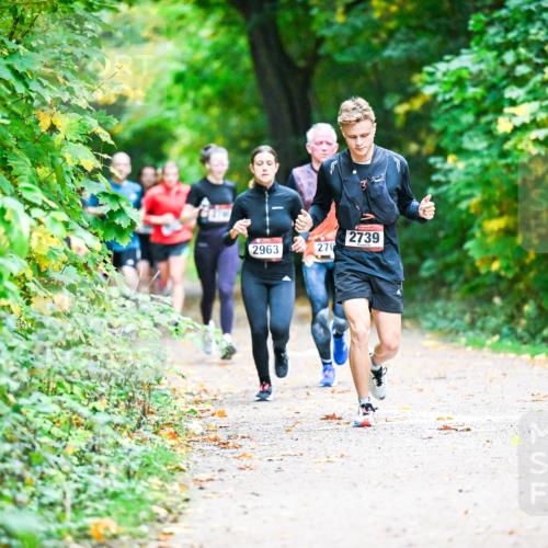 12.10.2025 - Bramfelder Halbmarathon 2025 Dr. Thomas Lammeyer http://msf.ph/oto/9346687 12.10.2025 10:21:15 Laufen 2739, 2963, 2, 270 meine-sportfotos.de