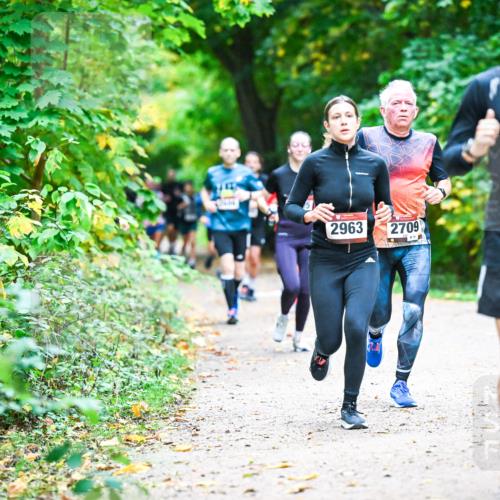 12.10.2025 - Bramfelder Halbmarathon 2025 Dr. Thomas Lammeyer http://msf.ph/oto/9346717 12.10.2025 10:21:19 Laufen 2739, 2963, 2709 meine-sportfotos.de