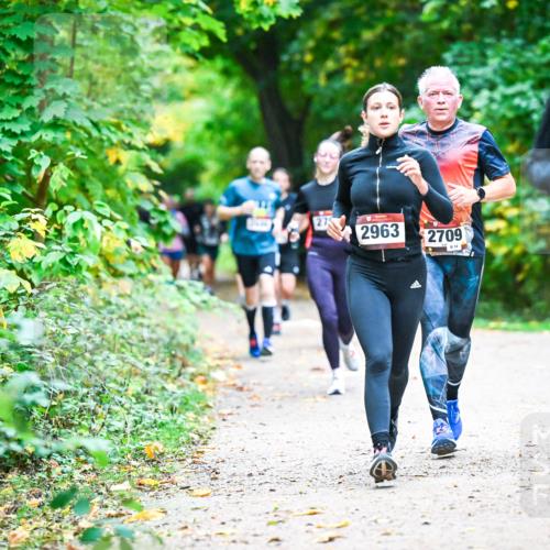 12.10.2025 - Bramfelder Halbmarathon 2025 Dr. Thomas Lammeyer http://msf.ph/oto/9346719 12.10.2025 10:21:19 Laufen 2963, 2709, 14, 2739 meine-sportfotos.de