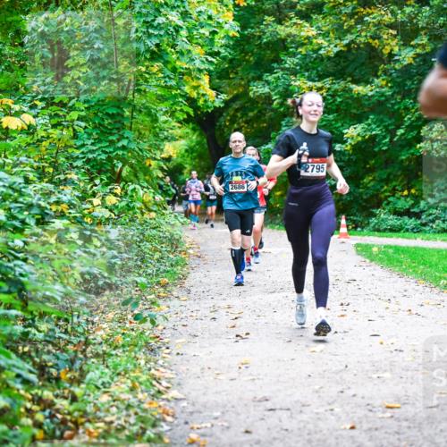 12.10.2025 - Bramfelder Halbmarathon 2025 Dr. Thomas Lammeyer http://msf.ph/oto/9346729 12.10.2025 10:21:23 Laufen 2795, 2025, 2686 meine-sportfotos.de