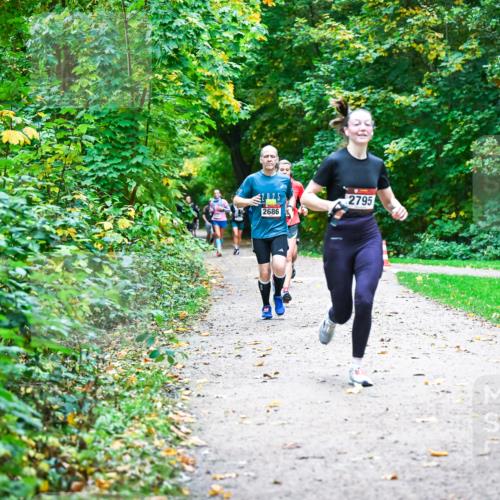 12.10.2025 - Bramfelder Halbmarathon 2025 Dr. Thomas Lammeyer http://msf.ph/oto/9346730 12.10.2025 10:21:24 Laufen 025, 2795, 2686 meine-sportfotos.de
