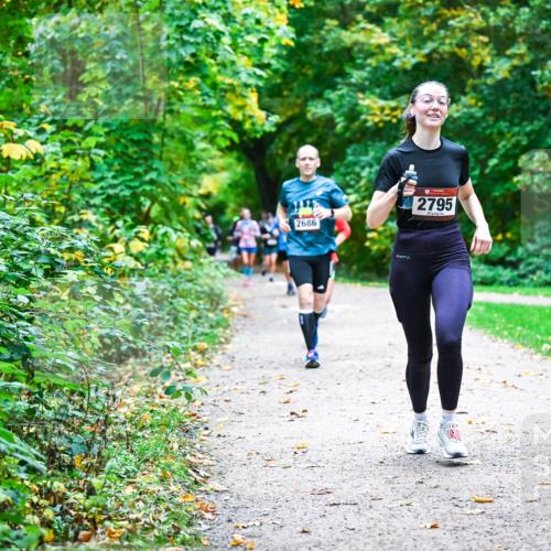 12.10.2025 - Bramfelder Halbmarathon 2025 Dr. Thomas Lammeyer http://msf.ph/oto/9346734 12.10.2025 10:21:24 Laufen 2686, 2795 meine-sportfotos.de