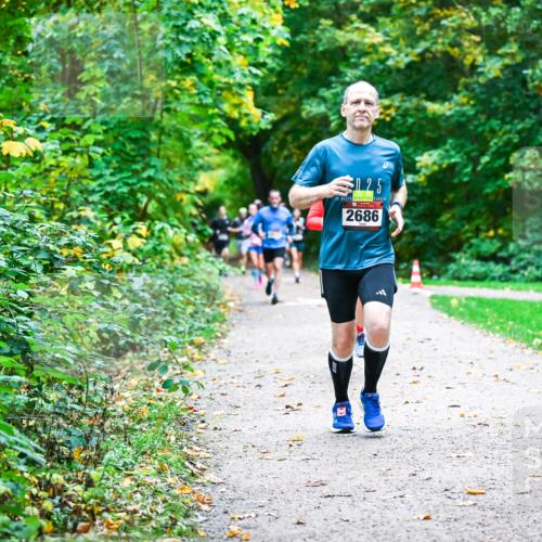 12.10.2025 - Bramfelder Halbmarathon 2025 Dr. Thomas Lammeyer http://msf.ph/oto/9346742 12.10.2025 10:21:26 Laufen 025, 2686 meine-sportfotos.de