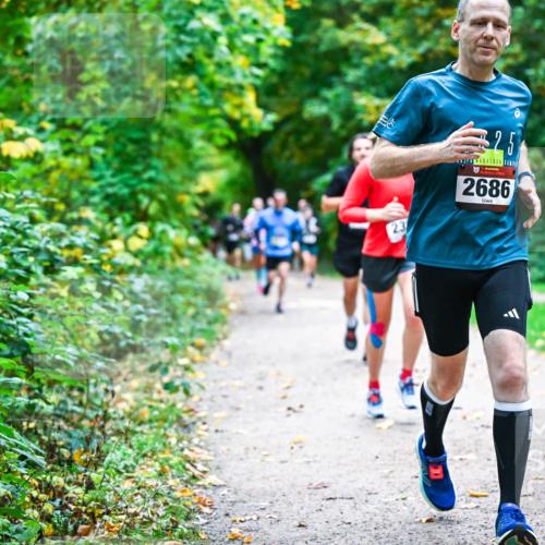 12.10.2025 - Bramfelder Halbmarathon 2025 Dr. Thomas Lammeyer http://msf.ph/oto/9346748 12.10.2025 10:21:26 Laufen 23, 25, 2686 meine-sportfotos.de