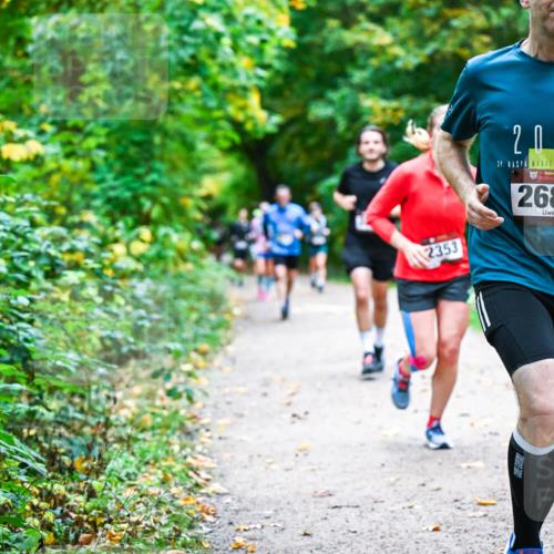 12.10.2025 - Bramfelder Halbmarathon 2025 Dr. Thomas Lammeyer http://msf.ph/oto/9346750 12.10.2025 10:21:27 Laufen 2353, 2025, 39, 34, 2686 meine-sportfotos.de