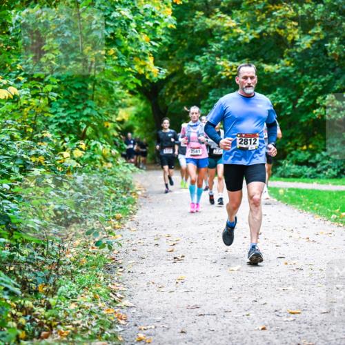 12.10.2025 - Bramfelder Halbmarathon 2025 Dr. Thomas Lammeyer http://msf.ph/oto/9346772 12.10.2025 10:21:31 Laufen 581, 27, 2812 meine-sportfotos.de