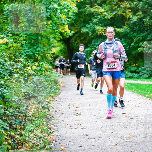 12.10.2025 - Bramfelder Halbmarathon 2025 Dr. Thomas Lammeyer http://msf.ph/oto/9346783 12.10.2025 10:21:33 Laufen 2723, 2581 meine-sportfotos.de