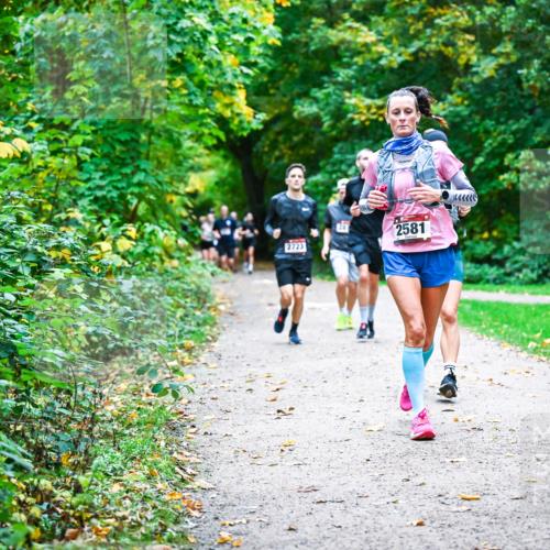 12.10.2025 - Bramfelder Halbmarathon 2025 Dr. Thomas Lammeyer http://msf.ph/oto/9346784 12.10.2025 10:21:34 Laufen 2723, 2581 meine-sportfotos.de
