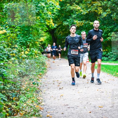 12.10.2025 - Bramfelder Halbmarathon 2025 Dr. Thomas Lammeyer http://msf.ph/oto/9346796 12.10.2025 10:21:35 Laufen 2723, 2870 meine-sportfotos.de