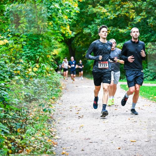 12.10.2025 - Bramfelder Halbmarathon 2025 Dr. Thomas Lammeyer http://msf.ph/oto/9346798 12.10.2025 10:21:36 Laufen 2723 meine-sportfotos.de